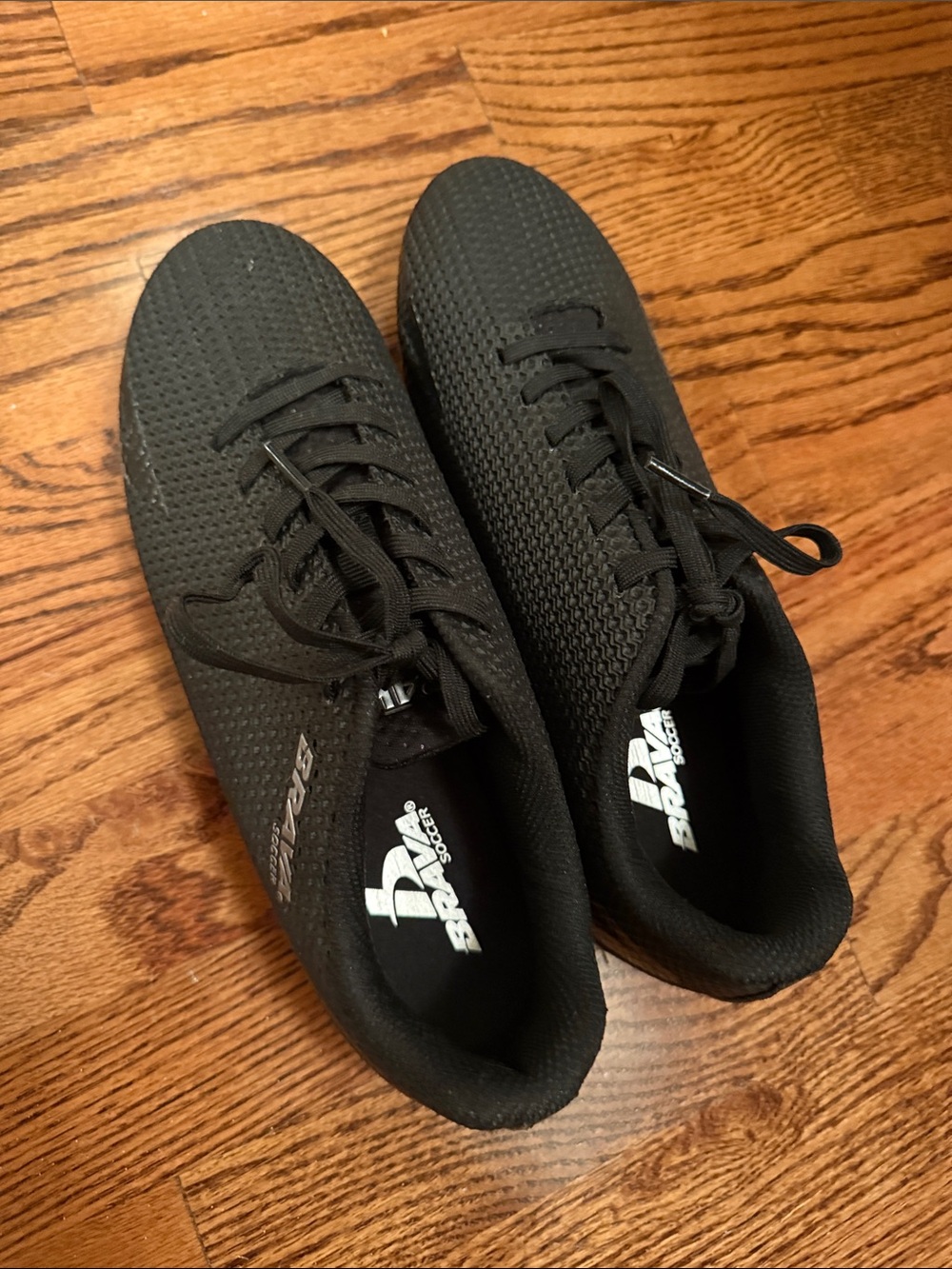 Brava Men’s Black Cleats